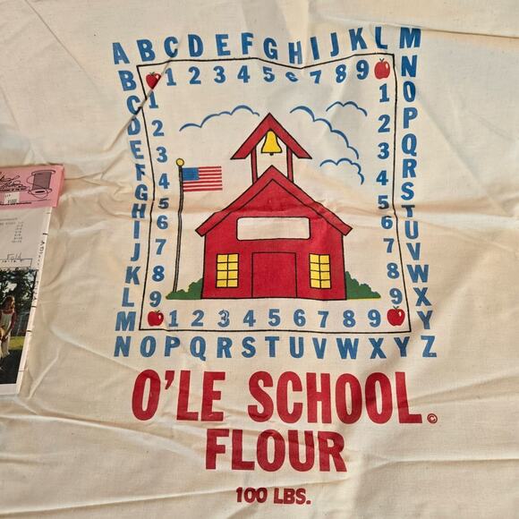 Flour Sack Children Jumper Pattern Kit and 3 Flour Sacks O'le School Flour New - Picture 2 of 12